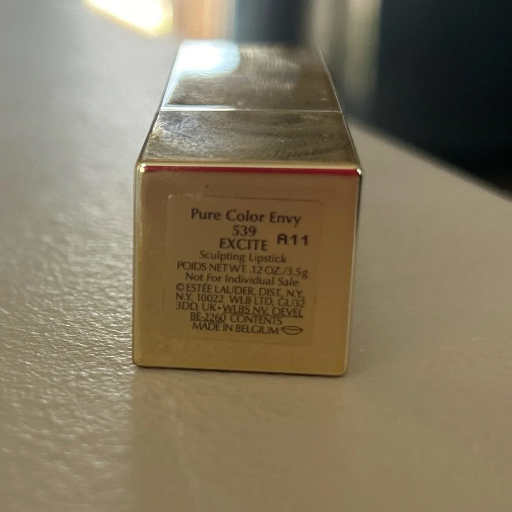 NEW Estée Lauder Full Size Pure Color Envy Sculpting Lipstick